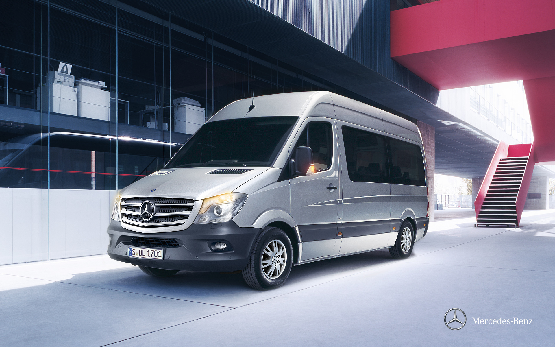 Mercedes-Benz Sprinter микроавтобус (2014) (Мерседес Бенц Спринтер  микроавтобус (2014)) в Сургуте. Комплектации. Цена. Фото. Характеристики