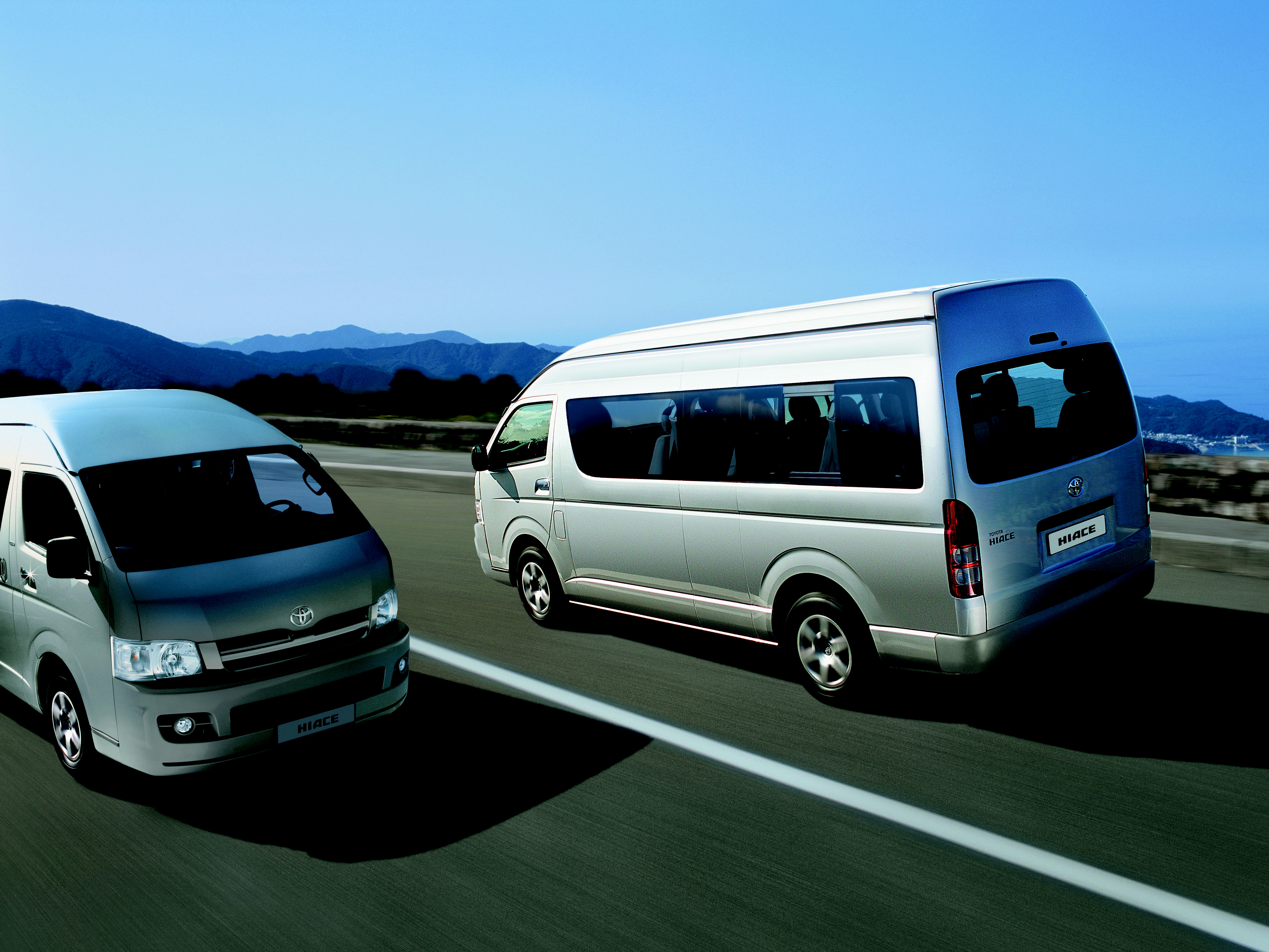 Toyota hiace картинка